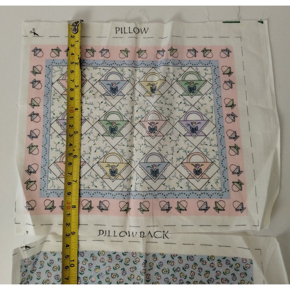 Dorothy Dear Mini Cheater Quilt and Pillows - Flower Basket 1996 - Picture 4 of 8